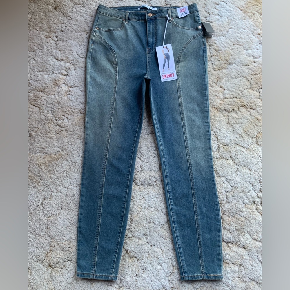 NWT CELEBRITY PINK WOMENS/JUNIORS ULTRA HIGH-RISE SEAMED SKINNY JEANS SZ 13/31